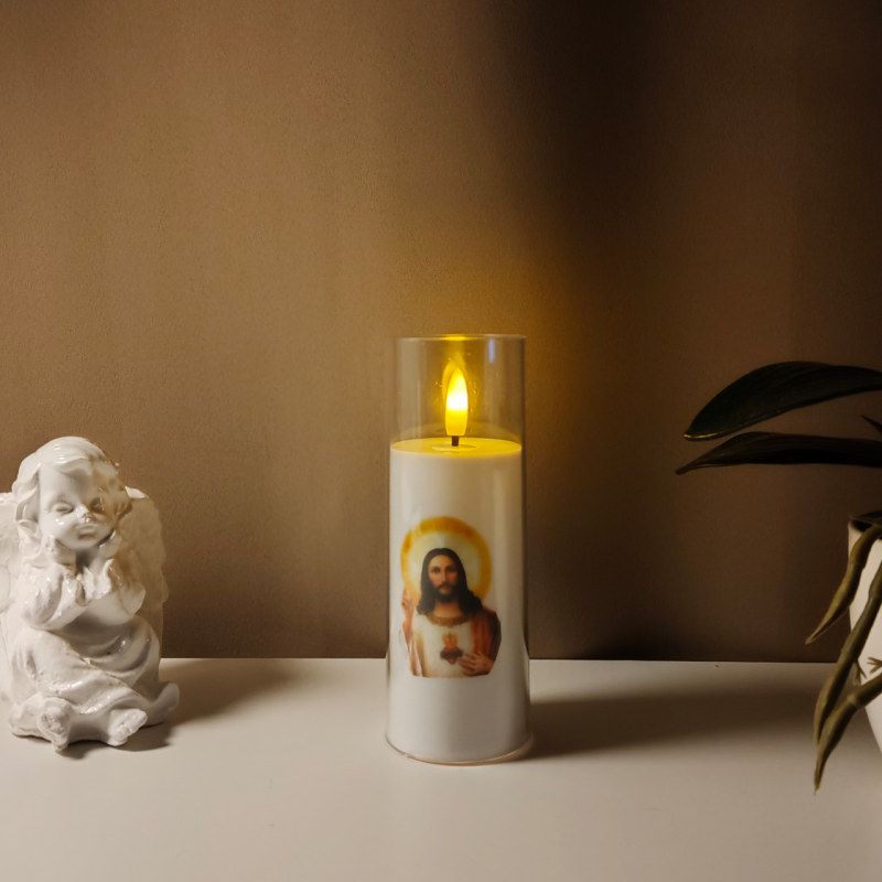 Свічка Led у прозорому циліндрі із зображенням Ісус з німбом Sunlight 15 см